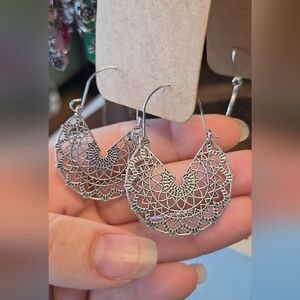 Elegant Silver Filigree Earrings
